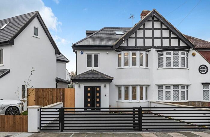 5 Bedroom Semi-Detached House To Rent In Brookmead Avenue Bromley, BR1