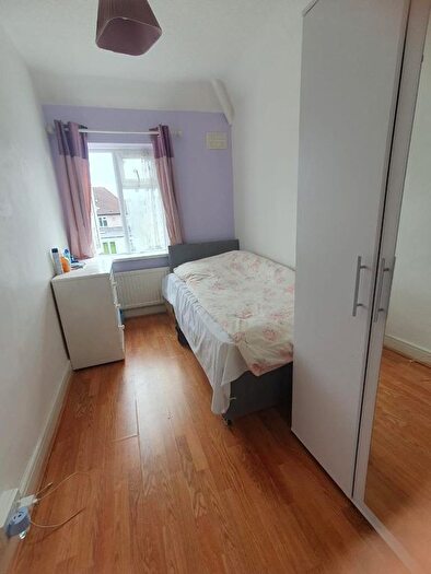 3 Bedroom Terraced House To Rent In Palmers Road, London, E13