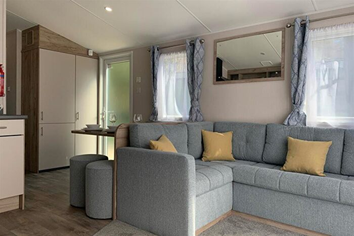 2 Bedroom Mobile Home For Sale In Fallbarrow Holiday Park, Rayrigg Road, Windermere, LA23