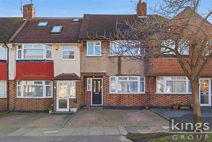 3 Bedroom Terraced House For Sale In Kenilworth Crescent, Enfield, EN1