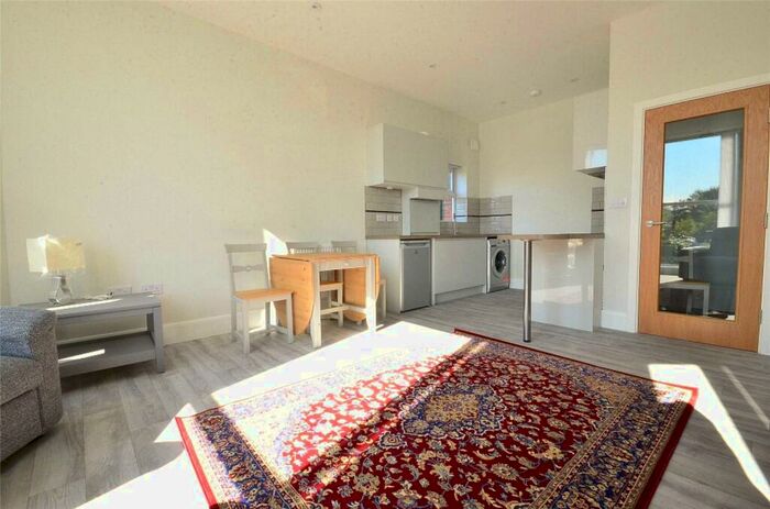 2 Bedroom Apartment To Rent In Ladybarn Road, Fallowfield, Manchester, Greater, M14