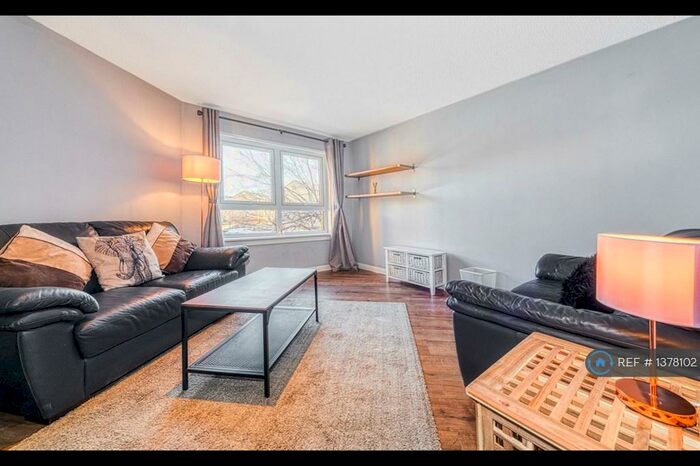 2 Bedroom Flat To Rent In Grovepark Court, Glasgow, G20