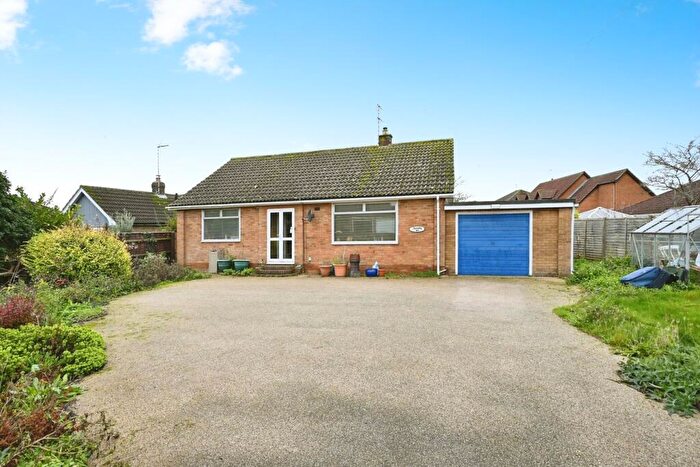 2 Bedroom Detached Bungalow For Sale In Hawthorn Bank, Spalding, PE11