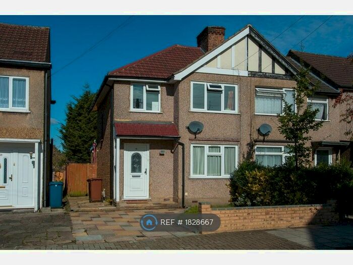 3 Bedroom Terraced House To Rent In Boxtree Lane, Harrow, HA3