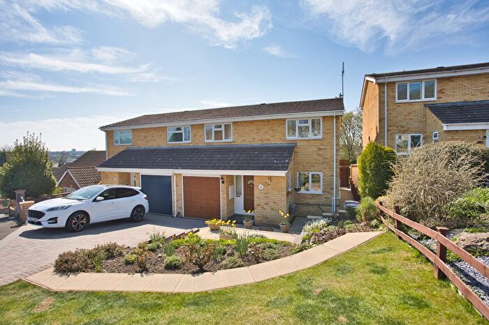 4 Bedroom Semi-Detached House For Sale In Downs Road, Folkestone, CT19
