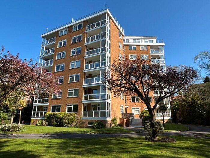 3 Bedroom Apartment For Sale In West Cliff Road, West Cliff, BH4
