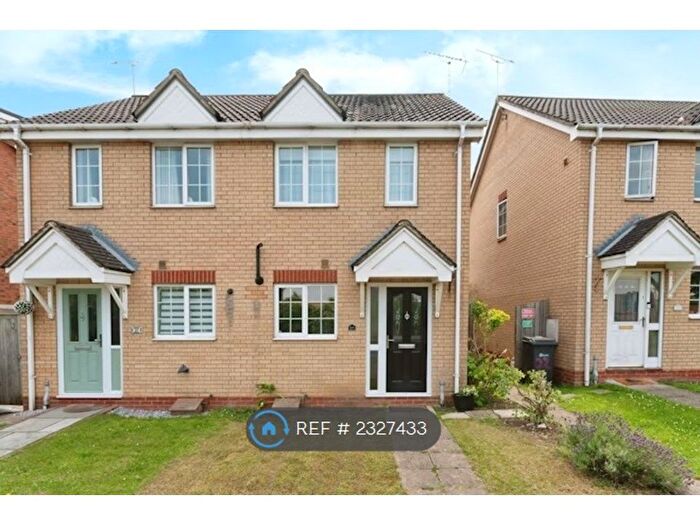2 Bedroom Semi-Detached House To Rent In Amcotes Place, Chelmsford, CM2