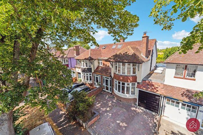 4 Bedroom Semi-Detached House For Sale In Botley Road, Oxford, OX2