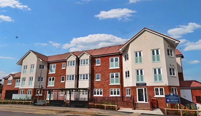1 Bedroom Apartment For Sale In Long Road, Canvey Island, SS8