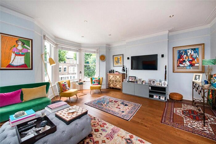 4 Bedroom Apartment To Rent In Fordwych Road, West Hampstead, NW2