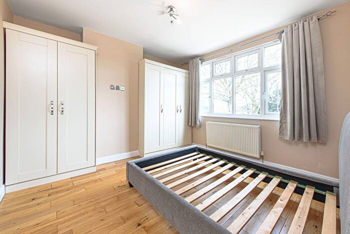 1 Bedroom Flat To Rent In Petworth Road, Finchley, London, N12
