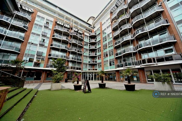 2 Bedroom Flat To Rent In Stratford, London, E15