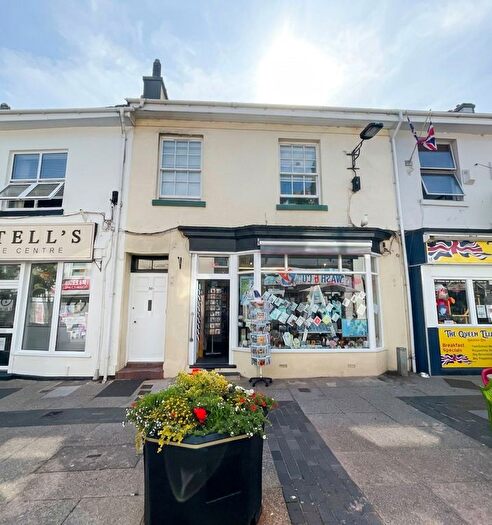 2 Bedroom Flat To Rent In Fore Street, St. Marychurch, TQ1