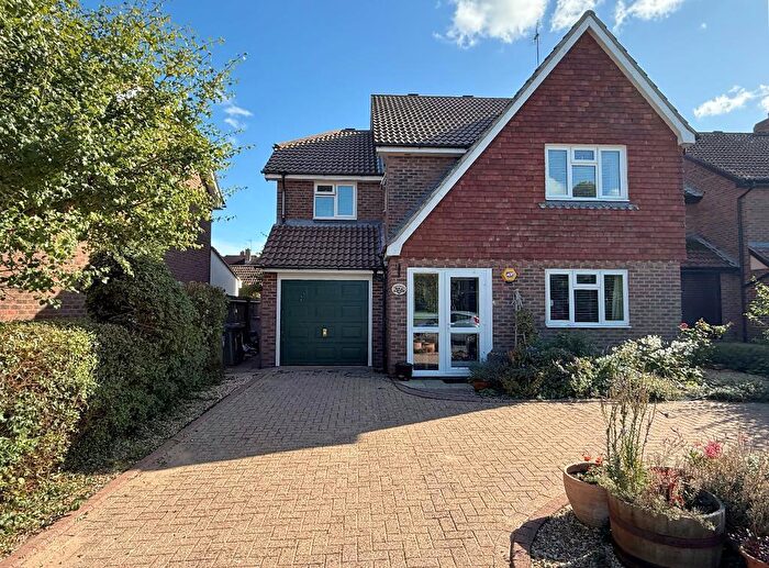 4 Bedroom Detached House For Sale In Newham Lane, Steyning, BN44