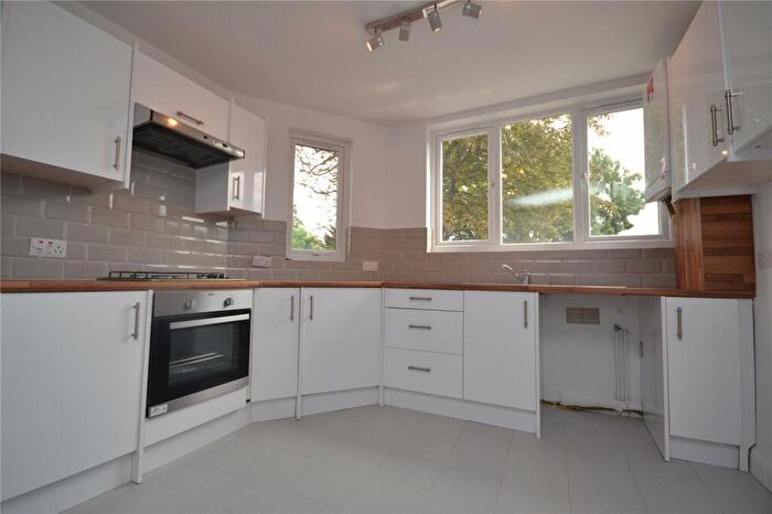 2 Bedroom Apartment To Rent In Alexandra Park Road, Muswell Hill, London, N10