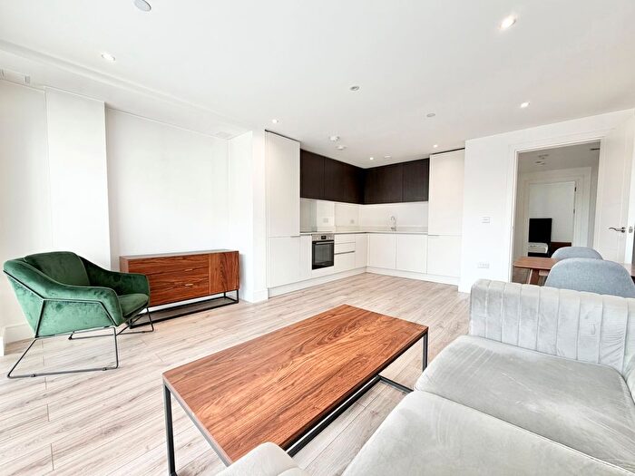 1 Bedroom Flat To Rent In Clements Lane, Ilford, IG1