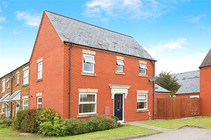 3 Bedroom End Of Terrace House For Sale In Bridges Close, Bloxham, Banbury, Oxfordshire, OX15