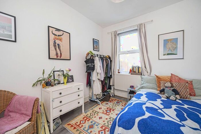 4 Bedroom Semi-Detached House To Rent In Trehurst Street, Clapton, London, E5