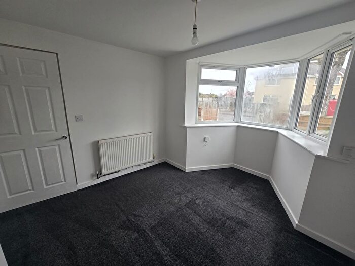 1 Bedroom Flat To Rent In First Avenue, Brownhills, WS8