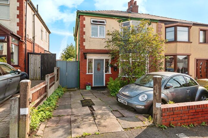 3 Bedroom Semi-Detached House For Sale In Willowbank Avenue, Bolton, Lancashire, BL2