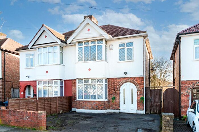 3 Bedroom Semi-Detached House For Sale In Devonshire Crescent, London, NW7