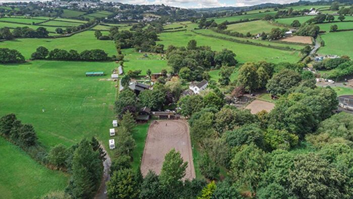 4 Bedroom Equestrian Facility For Sale In Devon/Cornwall Border - Equestrian . Acres, PL15