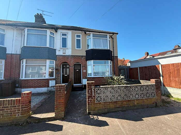 3 Bedroom Property To Rent In Broadway, Gillingham, ME8