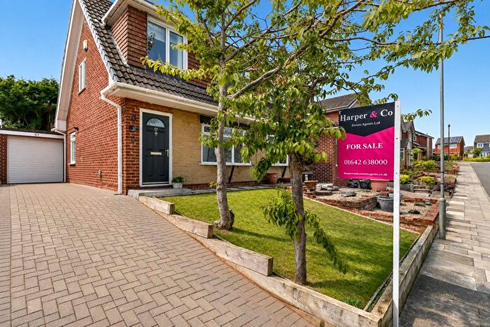 3 Bedroom Semi-Detached House For Sale In Dovedale Road, Norton, Stockton-On-Tees, TS20