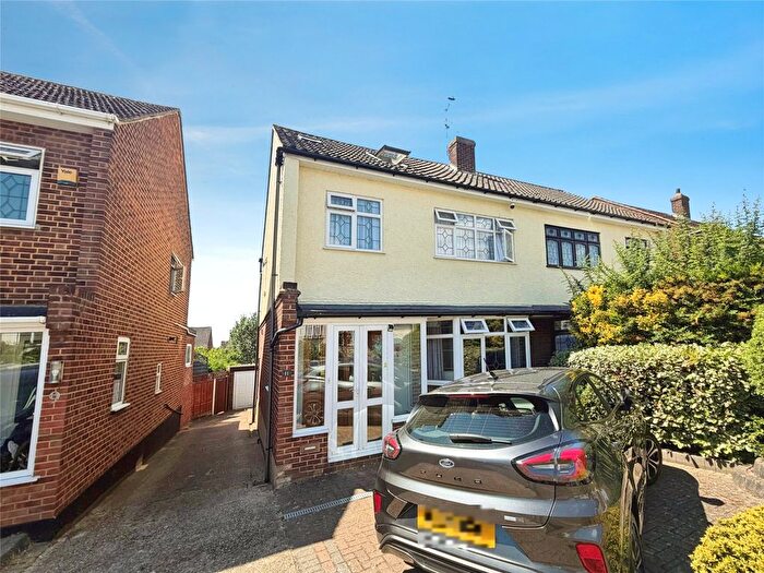 4 Bedroom Semi-Detached House For Sale In Arlington Gardens, Romford, RM3