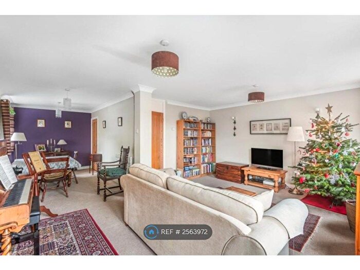 4 Bedroom Semi-Detached House To Rent In Alderman Willey Close, Wokingham, RG41