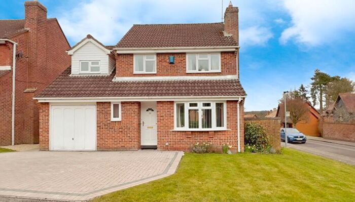 4 Bedroom Detached House For Sale In Farrar Drive, Marlborough, SN8