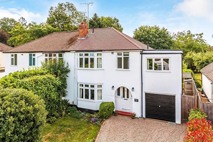 5 Bedroom Semi-Detached House For Sale In Sole Farm Road, Great Bookham, KT23