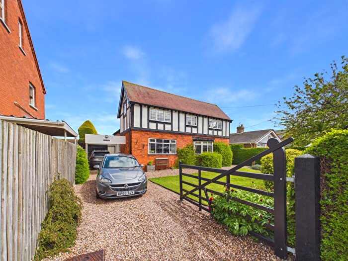 4 Bedroom Detached House For Sale In Park Road, Sutton-On-Sea, Mablethorpe, LN12