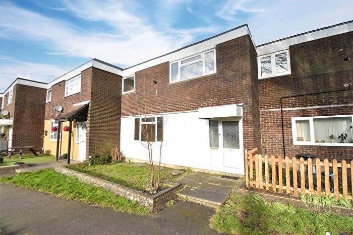 4 Bedroom Terraced House To Rent In Ballantyne Road, Farnborough, Hampshire, GU14
