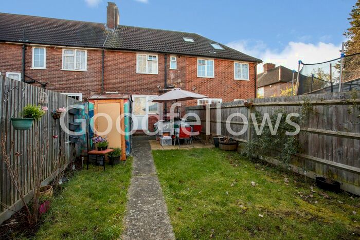 2 Bedroom Detached House To Rent In Bordesley Road, Morden, Surrey, SM4