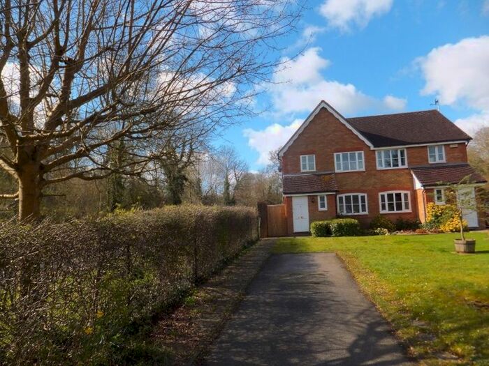 3 Bedroom Semi-Detached House To Rent In The Paddocks, Sevenoaks, TN13
