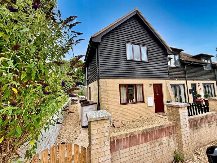 2 Bedroom Semi Detached House For Sale In Totland Bay, Isle Of Wight, PO39