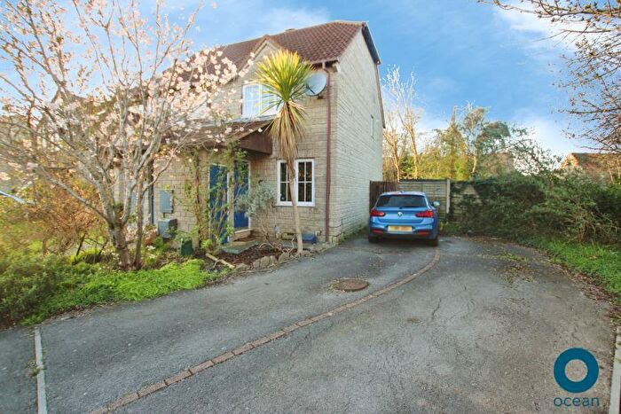 2 Bedroom End Of Terrace House To Rent In Cornfield Close - Bradley Stoke, BS32