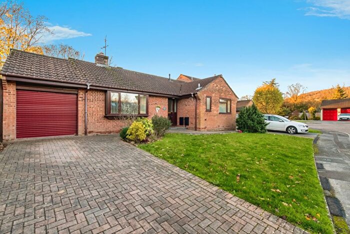 3 Bedroom Bungalow For Sale In Oaklea, Honiton, Devon, EX14