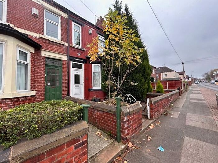 2 Bedroom Flat To Rent In Castleford Road, Normanton, WF6