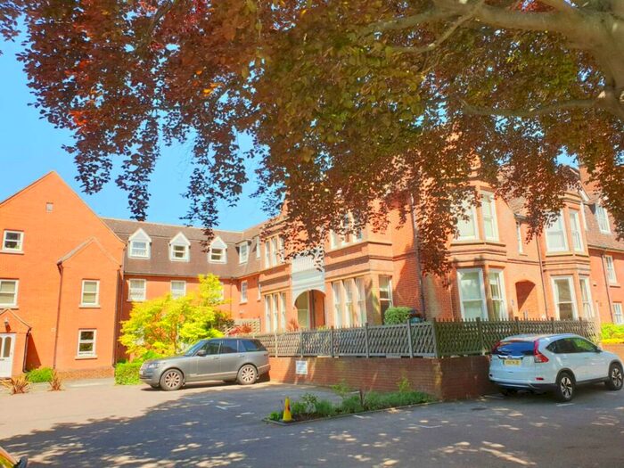 3 Bedroom Apartment To Rent In Henley Road, Ipswich, IP1