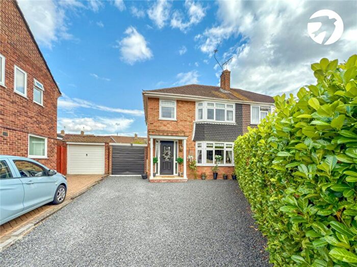 3 Bedroom Semi-Detached House For Sale In Mayes Close, Swanley, BR8