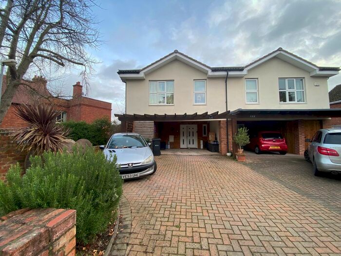 3 Bedroom Property To Rent In Henwick Road, Worcester, WR2