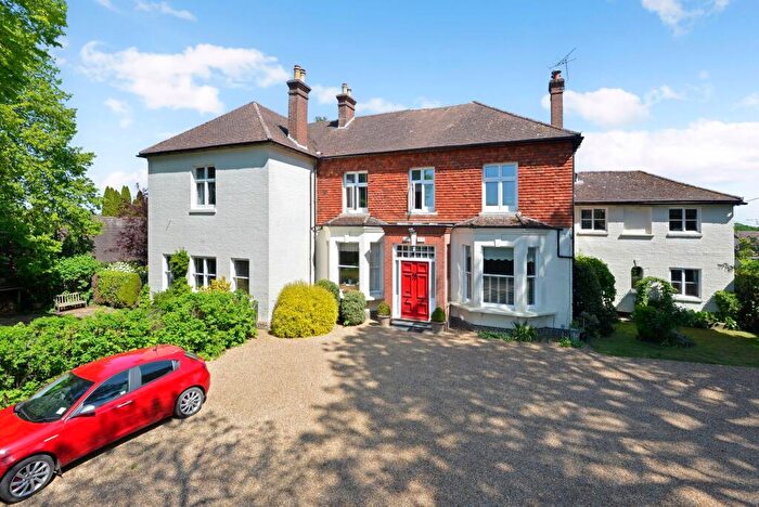 3 Bedroom Property For Sale In Guildford Road, Loxwood, RH14