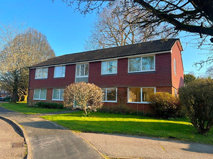 2 Bedroom Flat For Sale In Old Rectory Close, Bramley, Guildford, GU5