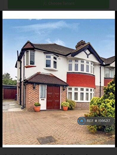4 Bedroom Semi-Detached House To Rent In Chalkwell Park Avenue, Enfield, EN1