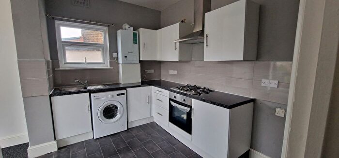 1 Bedroom Flat To Rent In Northbrook Road, Ilford, Greater London, IG1
