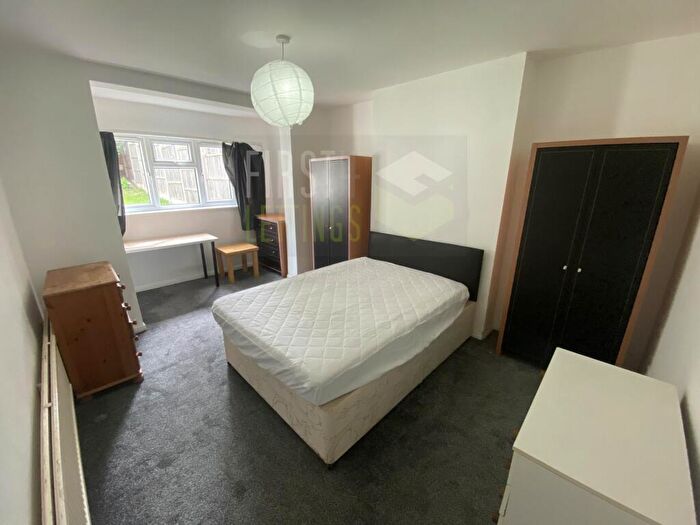 5 Bedroom Semi-Detached House To Rent In Stanfell Road, Clarendon Park, LE2