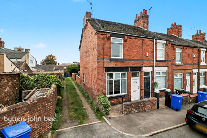 3 Bedroom End Of Terrace House For Sale In Flatts Road, Stoke-On-Trent, ST6