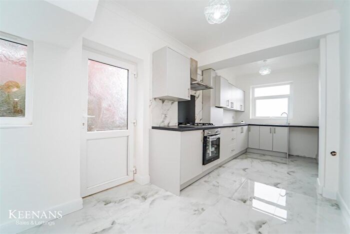 3 Bedroom Semi Detached House For Sale In Heaning Avenue, Blackburn, BB1